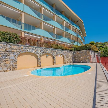 Appartamento Incantevole Con Piscina Vallecrosia Exterior foto