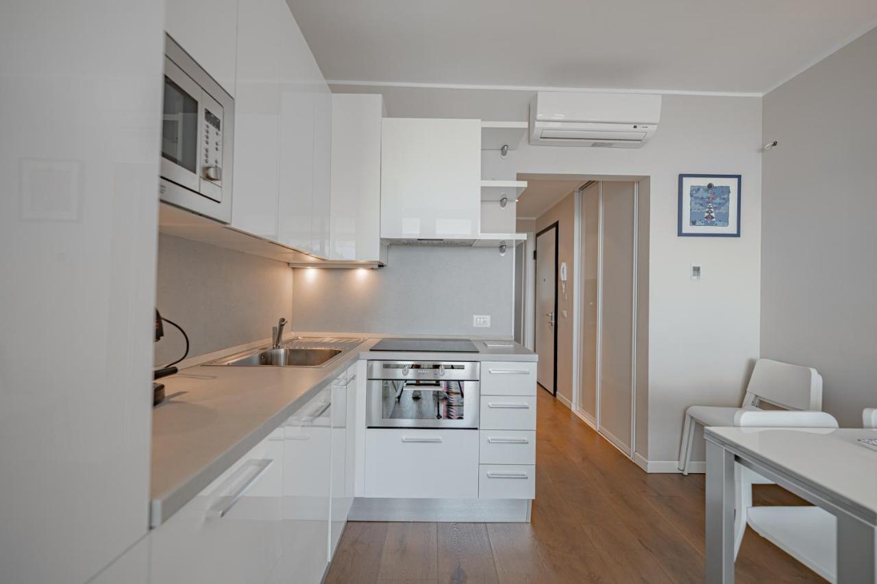 Appartamento Incantevole Con Piscina Vallecrosia Exterior foto
